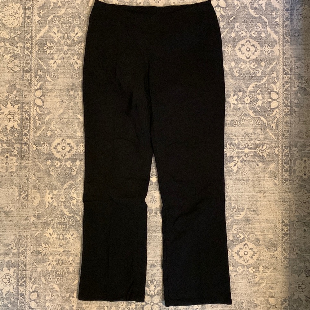 Stretchy, black, pull-on trousers. Straight leg. Ponte fabric.